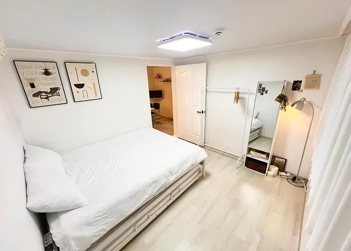 Villa 신림역 아무르스테이 *
